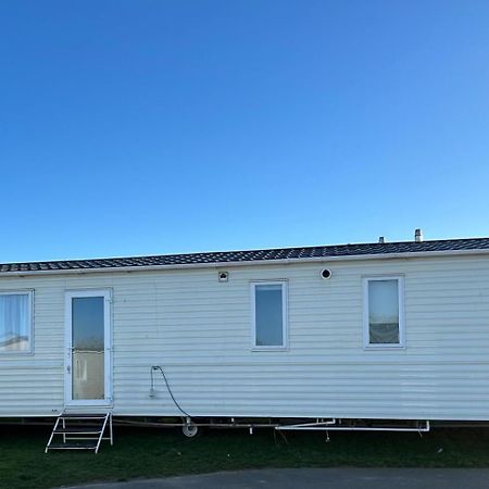 Felixstowe Chimo Caravan 8 Sleeps 5 Min To Beach Eksteriør billede