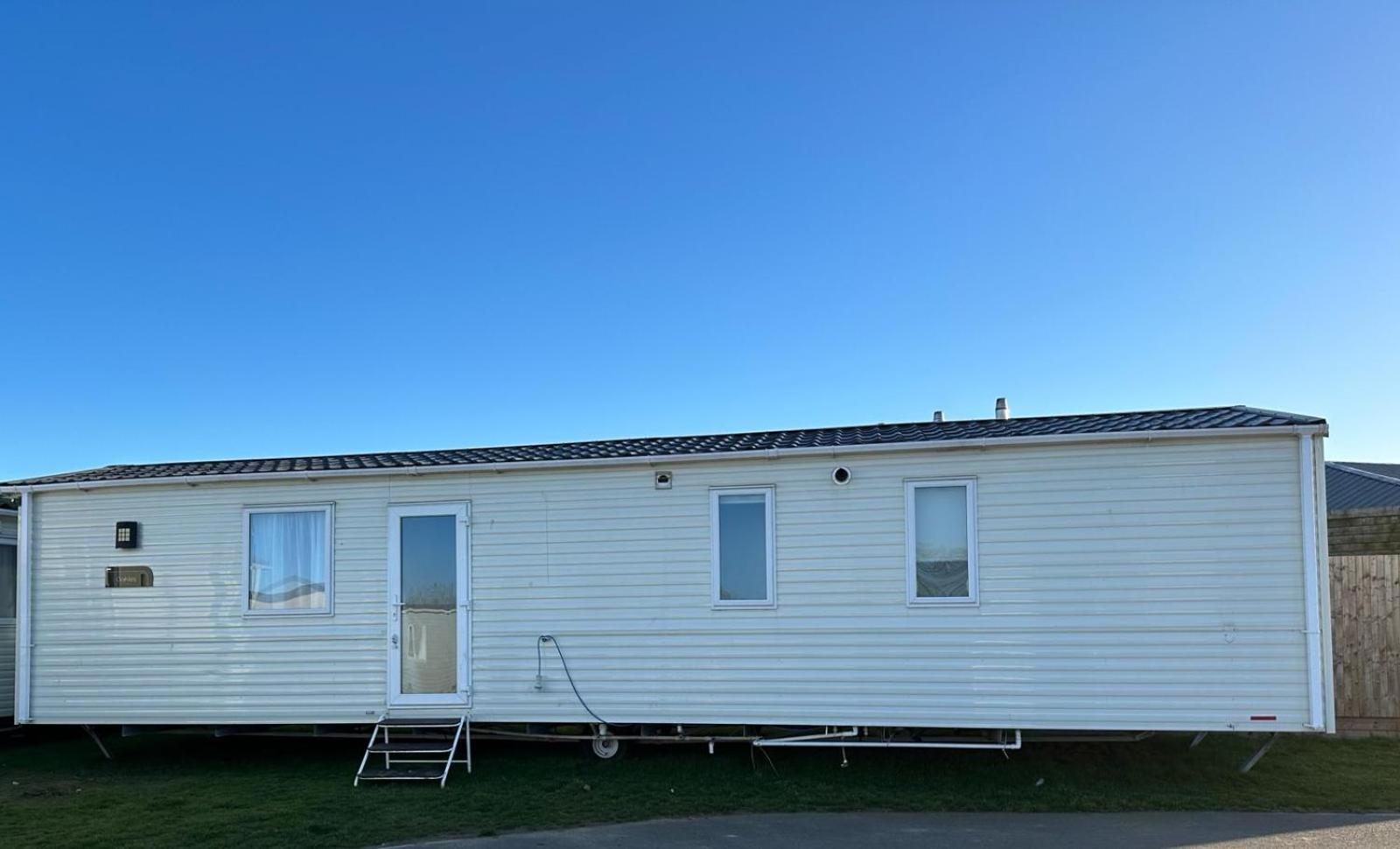 Felixstowe Chimo Caravan 8 Sleeps 5 Min To Beach Eksteriør billede