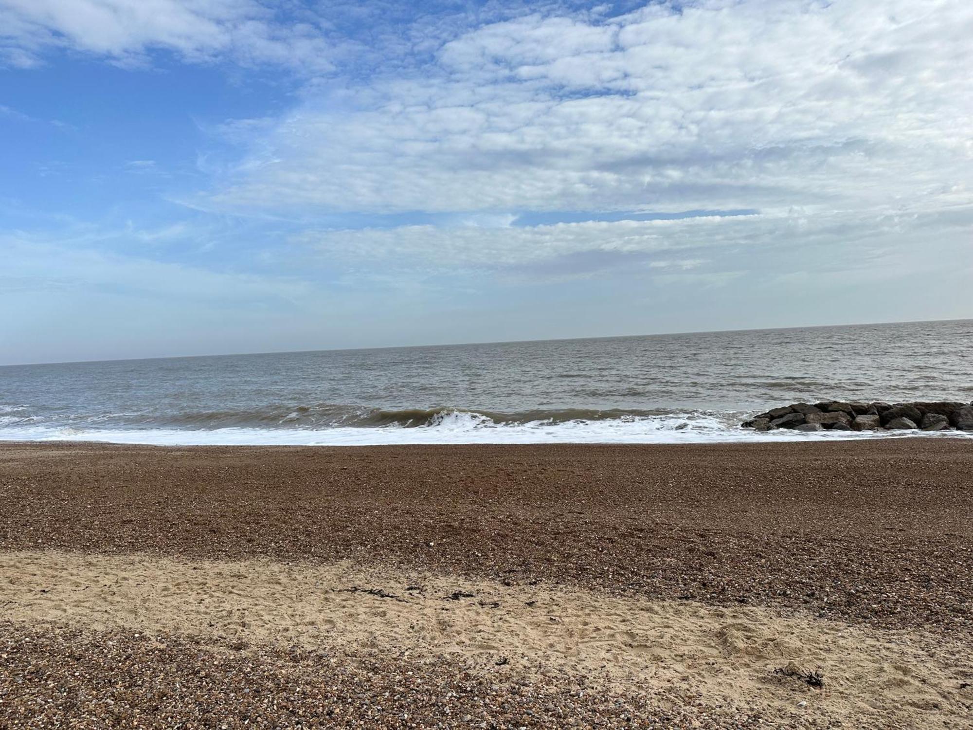Felixstowe Chimo Caravan 8 Sleeps 5 Min To Beach Eksteriør billede