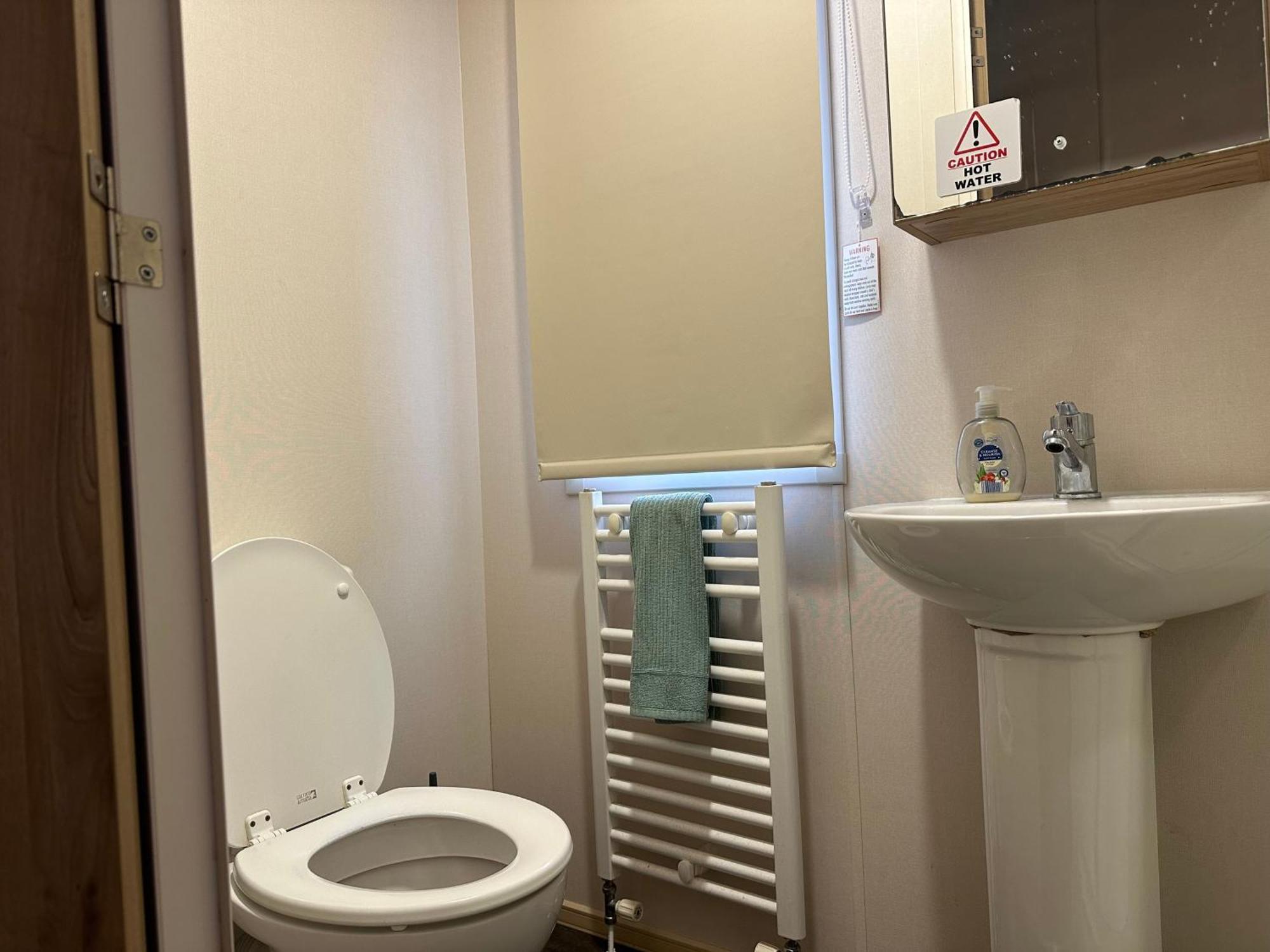 Felixstowe Chimo Caravan 8 Sleeps 5 Min To Beach Eksteriør billede